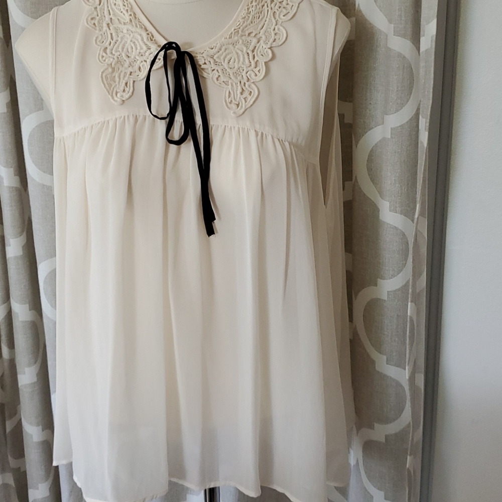 Sleeveless top